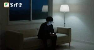 当年以为写网文能当退路，现在才知道这碗饭没那么好端